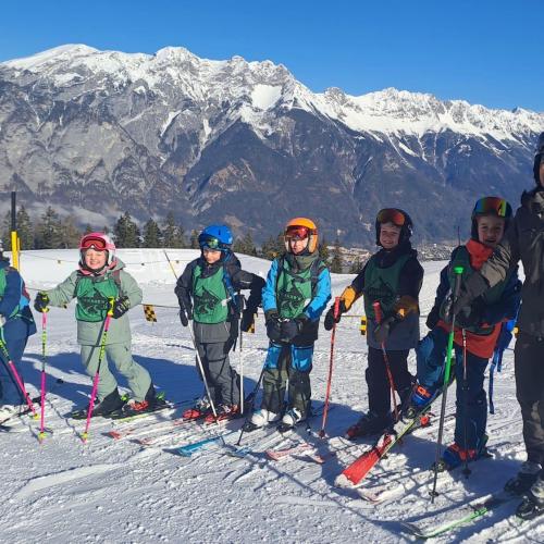 Gruppe im Schnee 5