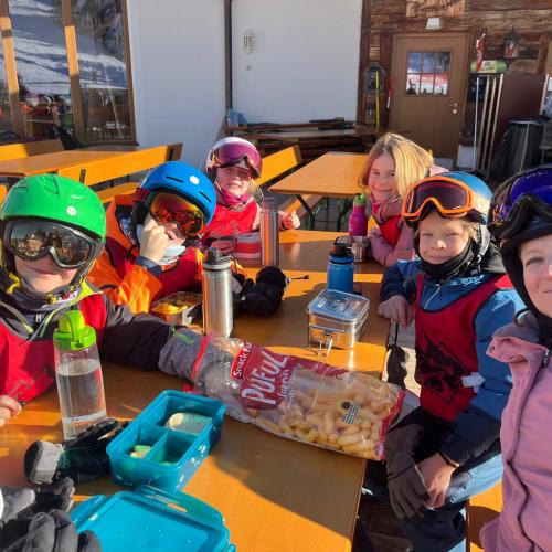 Kinder beim Essen 2