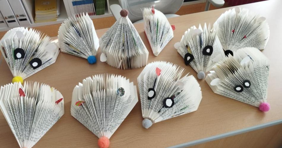Igel aus alten Büchern